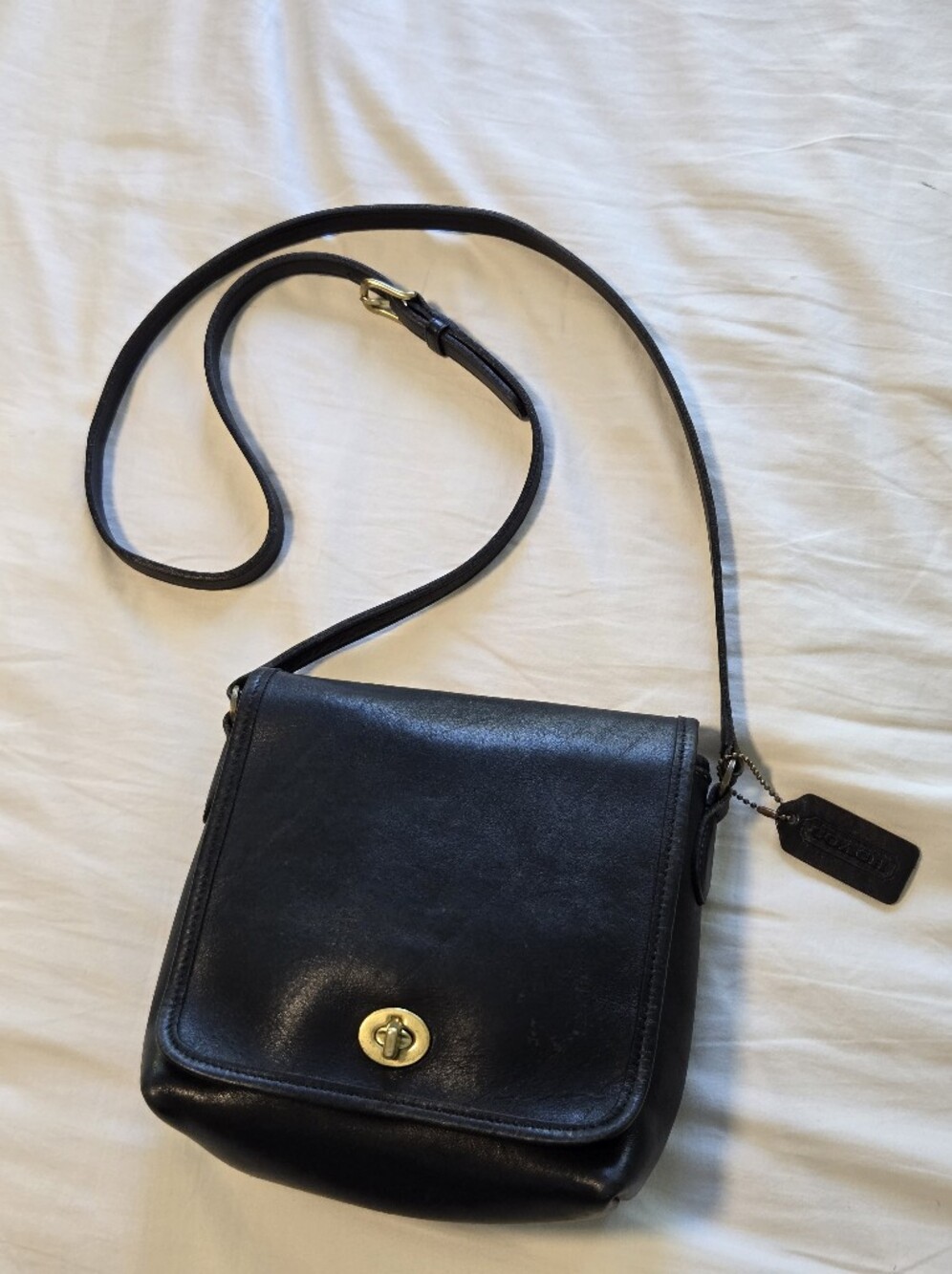 Vintage Coach Companion Flap 9076 Black Leather Crossbody Bag